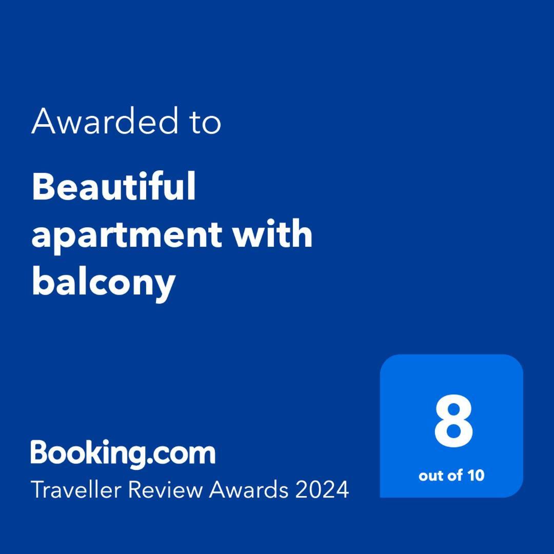 Beautiful With Balcony * Parijs